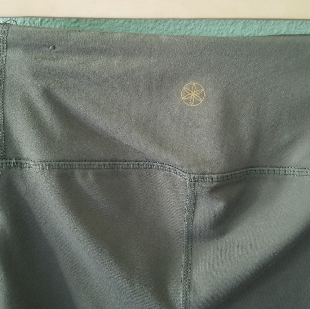 GAIAM Full length pocket leggings - Picture 2 of 9